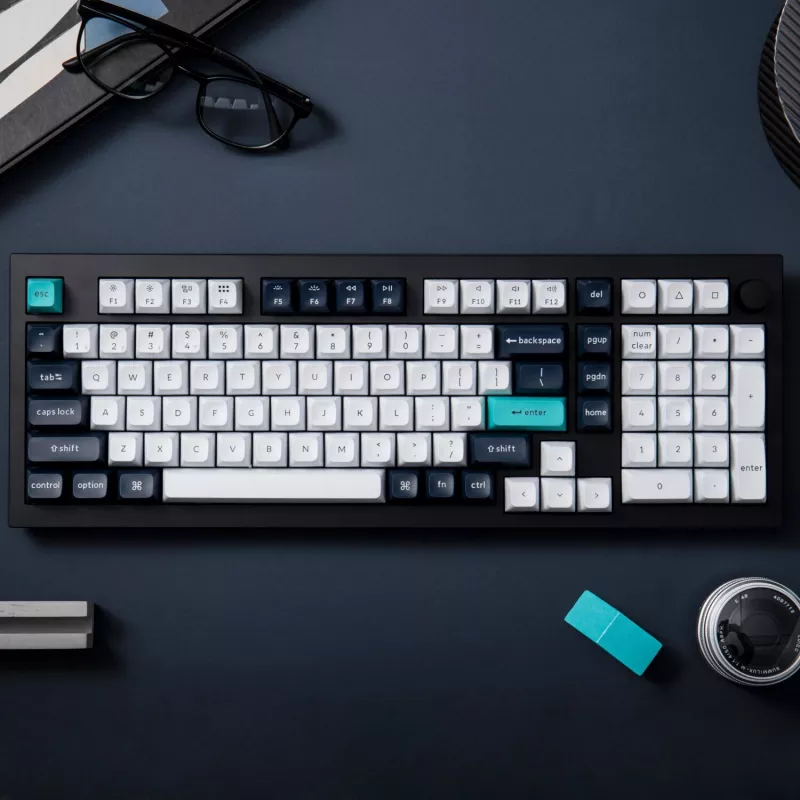 Keychron Q5M-M1 96% mechaninė klaviatūra, Gateron G Pro Red jungikliai, RGB karštas keitimas, Bluetooth 5.1 ir USB-C, aliuminio korpusas