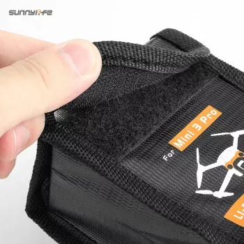 SUNNYLIFE Dėklas baterijoms, skirtas DJI Mini 3 Pro / Mini 4 Pro – talpina 3 Li-Po baterijas (juodas)