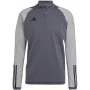 adidas Tiro 23 Competition treniruočių viršus vyrams Team Grey Four siauru kirpimu, ketvirčio užtrauktuku, ilgomis rankovėmis, AEROREADY perdirbtas poliesteris HU1316