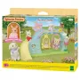 EPOCH Sylvanian Families Adventure Kindergarten sūpynės su figūrėle