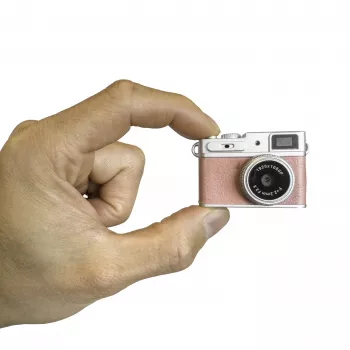 Denver DMC-1203RO rožinė 12MP skaitmeninė kamera su 1,77 colio LCD, 4x skaitmeniniu priartinimu, MicroSD lizdu, internetinės kameros funkcija