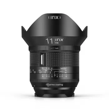 Irix 11mm f/4 Firefly itin plataus kampo pirminis objektyvas, skirtas Nikon F