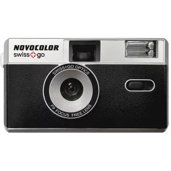 Swiss+Go Novocolor 35 mm analoginės kameros rinkinys su blykste, dėklu, dirželiu ir Kodak filmu (SWI401608)