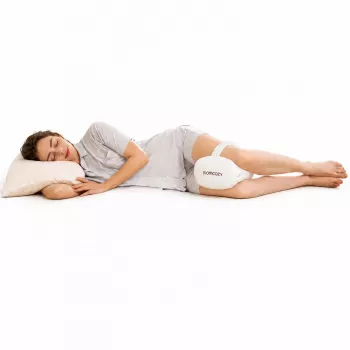 Momcozy EP001 Ergonominė atminties putų pagalvėlė po keliais šoniniam miegui, kreminės baltos spalvos