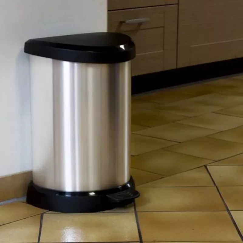 CURVER Deco šiukšlių dėžė su pedalu 15L Sidabrinė