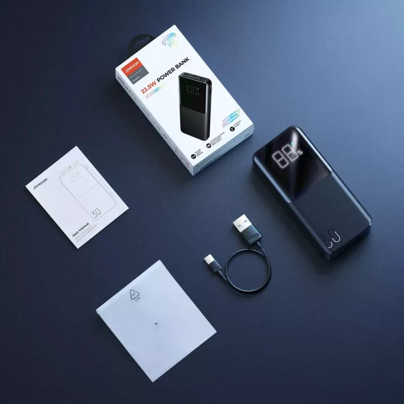 JOYROOM JR-QP193 30000 mAh 22,5W nešiojamas įkroviklis su skaitmeniniu ekranu, PD3.0/QC3.0, 3 išėjimai (2 USB-A + 1 USB-C), 2 įėjimai (USB-C + Micro USB), juodas