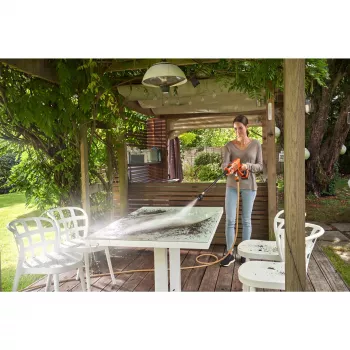 Black & Decker 18V belaidis aukšto slėgio plovėjas 24 Bar su 2.0Ah baterija ir įkrovikliu (BCPC18D1-QW)