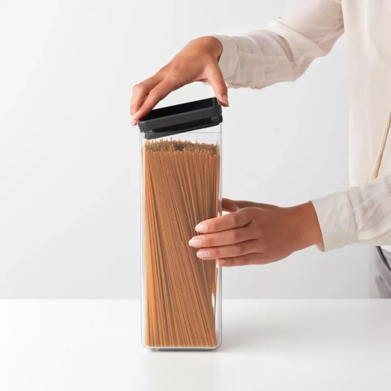 Brabantia kvadratinė maisto laikymo talpa 2,5 l tamsiai pilka