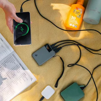 Aqiila Powerbird B5 nešiojamas įkroviklis 12W juodas 5000 mAh (AQPBPBIB5BBK935)