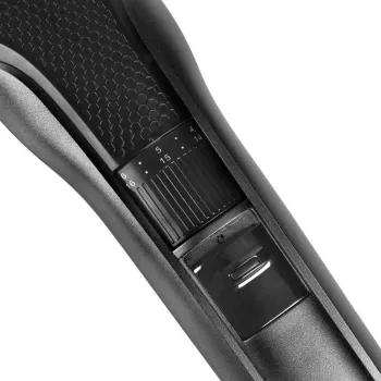 Tristar TR-2573 barzdos kirpimo mašinėlė, plaukų kirpimo mašinėlė, precizinė kirpimo mašinėlė su USB įkrovimu, juoda