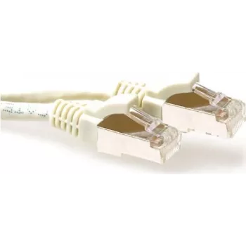 ACT Ivory 0,5 m S/FTP CAT6A patch kabelis su RJ45 jungtimis, be užkabinimo FB6000
