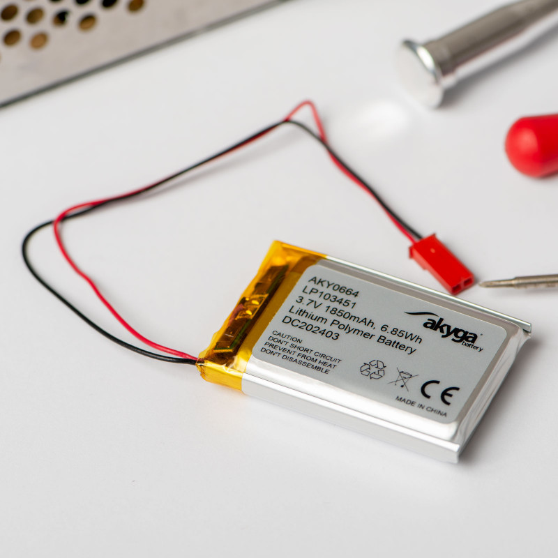 Akyga AKY0108 LP603048 Li-Po akumuliatorius 3,7 V 850 mAh su PCM, JST 2,54 mm 2 kontaktų jungtis, 150 mm laidai