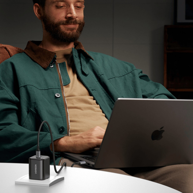 Ugreen X526 įkroviklis 45 W, 2 x USB-C, GaN, juodas