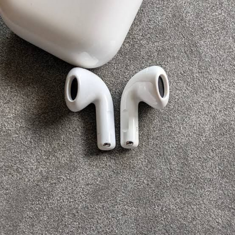 Apple AirPods 5 ausinės, baltos, MKFW4LL/A