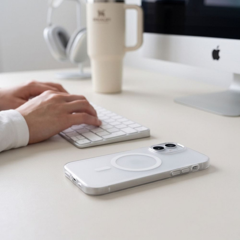 Tech-Protect MagZero MagSafe dėklas Apple iPhone 17, matinis baltas