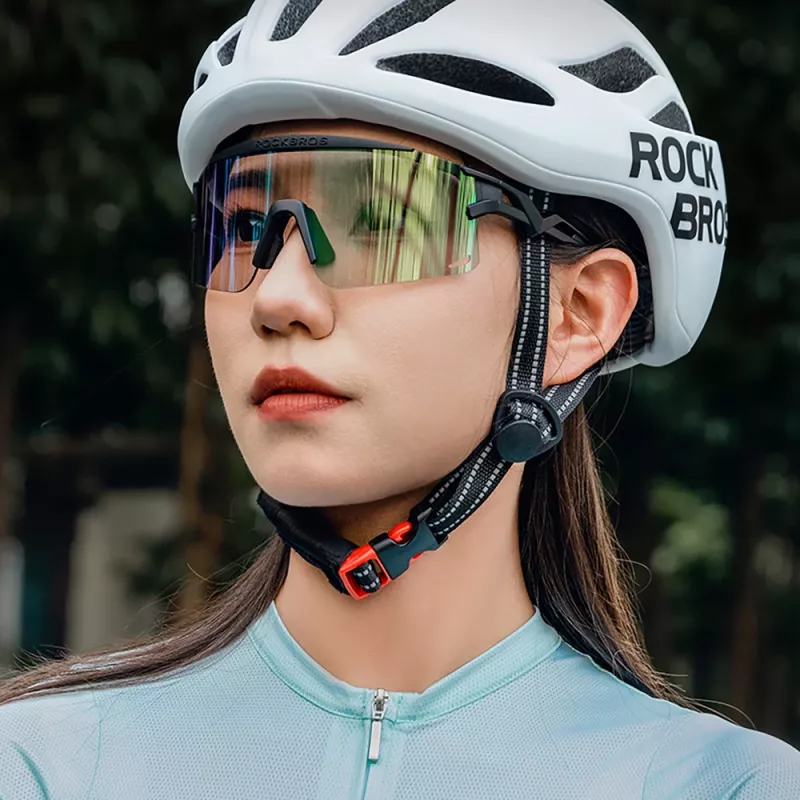 Rockbros fotochrominiai dviračių akiniai su UV apsauga ir korekciniu įdėklu, juodi