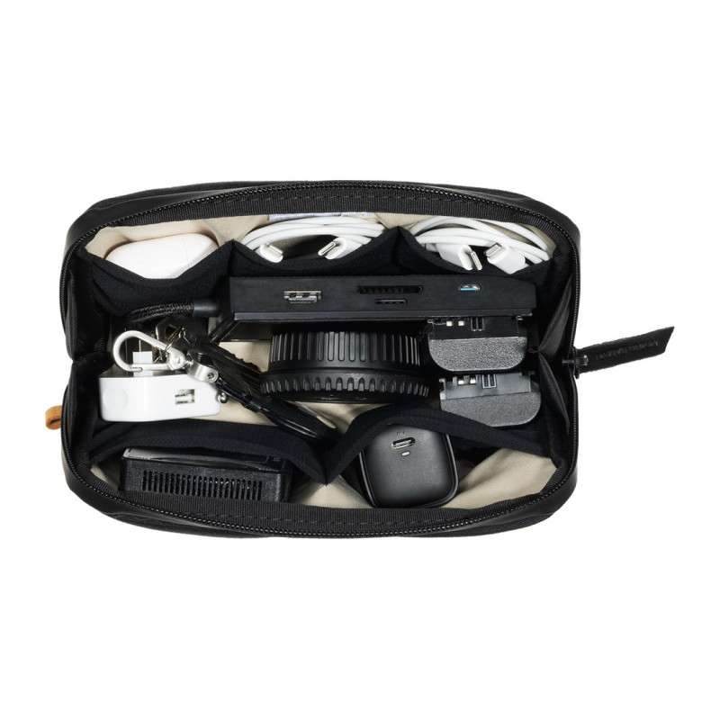 Native Union W.F.A Stow Lite organizatorius mobiliesiems priedams, juodas
