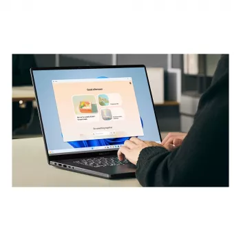 ASUS ROG Zephyrus G16 GU606AP-TB042W žaidimų nešiojamasis kompiuteris, 16 inch 2.5K OLED 240Hz, Intel Core Ultra 9 185H, NVIDIA GeForce RTX 5070 8GB, 32GB RAM, 1TB SSD, Windows 11 Home