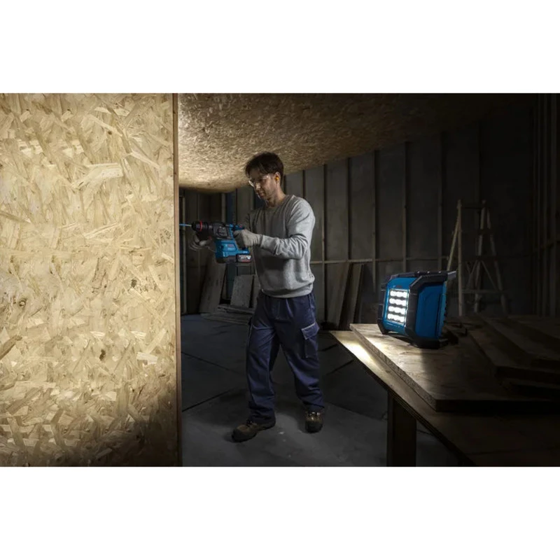 Bosch Professional GLI 18V-1500 belaidis darbinis žibintas (mėlynas/juodas, be įrankių)