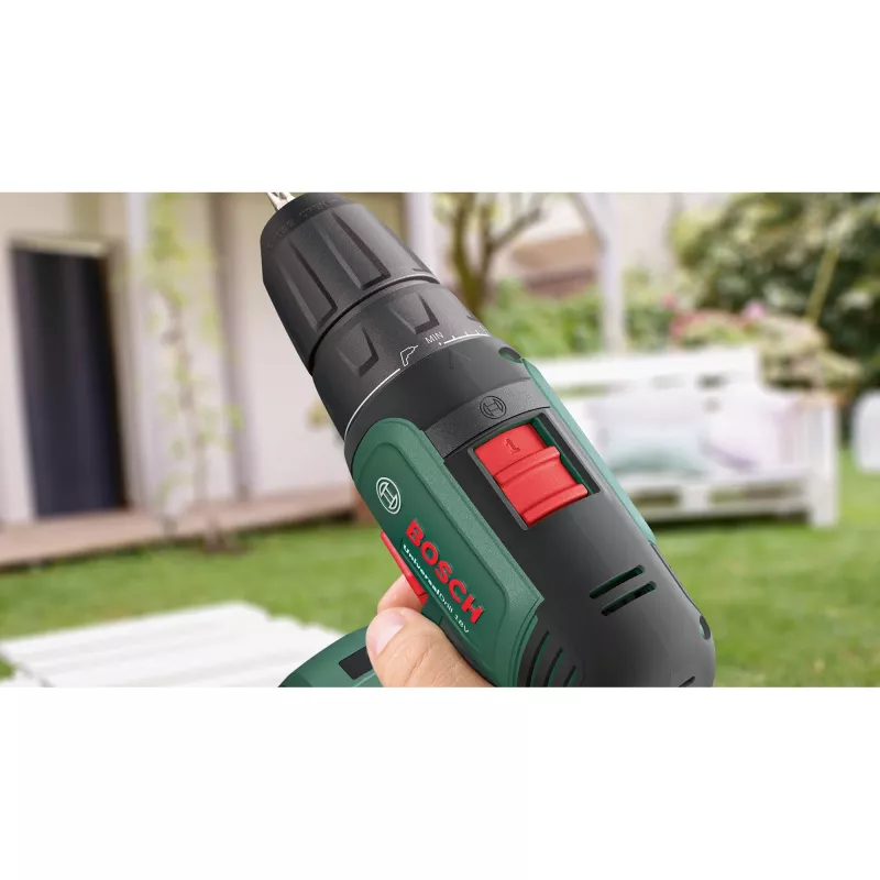 BOSCH UniversalImpact 18V belaidis smūginis gręžtuvas (žalia/juoda, 2x1,5 Ah Li-Ion, 241 dalių rinkinys)