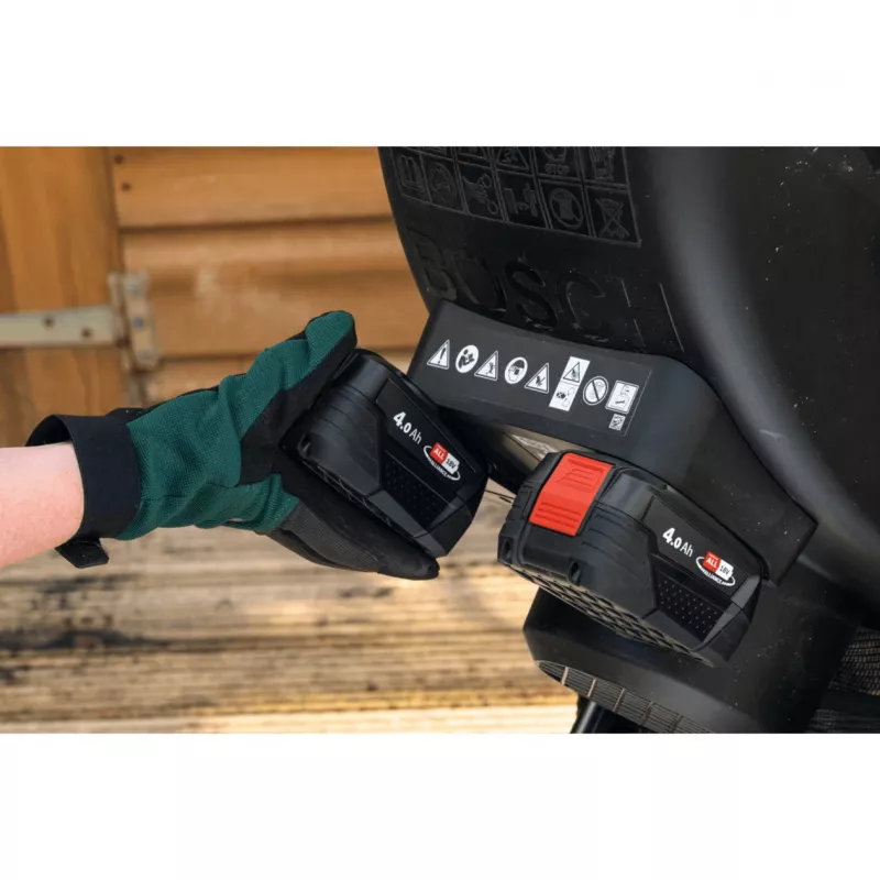 Bosch UniversalShredder Solo belaidis sodo smulkintuvas, 36V (2x18V), 40 mm šakų talpa, 50 L surinkimo dėžė, žalia/juoda, be įrankių (06008E0001)