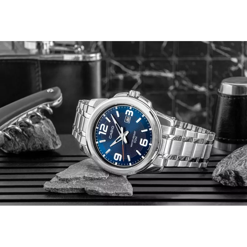 Casio MTP-1314D-2AVEF Vyriškas analoginis kvarcinis laikrodis, mėlynas ciferblatas, nerūdijančio plieno juosta, 50 m atsparumas vandeniui