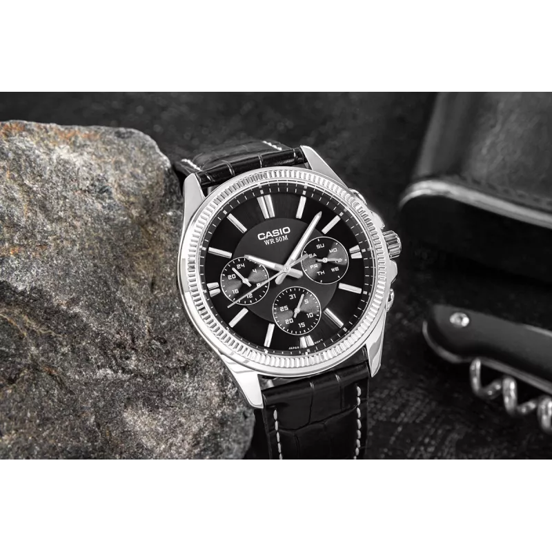 CASIO MTP1375L1AVDF vyriškas analoginis kvarcinis laikrodis su odiniu dirželiu, juodas ciferblatas, 42 mm