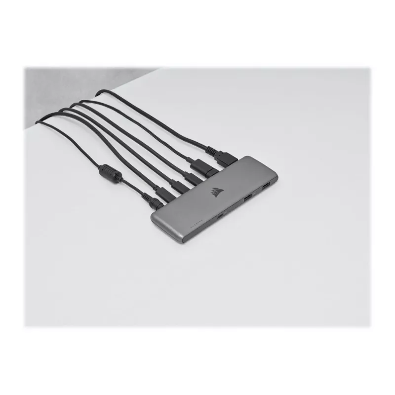 Corsair USB100 7 prievadų USB-C šakotuvas su 4 USB 3.0 Type-A ir 3 USB-C prievadais, 5Gbps, aliuminio, juodos spalvos