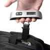 ELDOM WB10 Skaitmeninės bagažo svarstyklės 50 kg su foniniu apšvietimu LCD, nerūdijančio plieno kabliu, taros ir laikymo funkcijomis