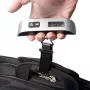 ELDOM WB10 Skaitmeninės bagažo svarstyklės 50 kg su foniniu apšvietimu LCD, nerūdijančio plieno kabliu, taros ir laikymo funkcijomis