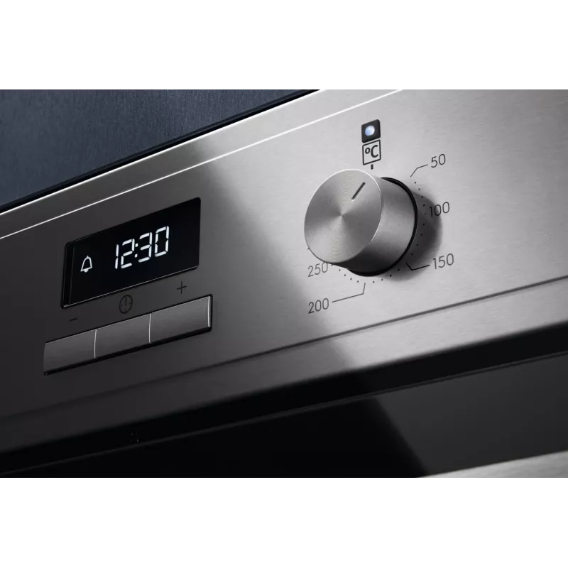 Electrolux EOF3H70X Įmontuojama elektrinė vieno krosnelė, 72L, A+ energija, nerūdijantis plienas