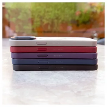 Evelatus Apple iPhone 15 hibridinis dėklas su MagSafe PC+TPU juodos spalvos