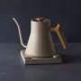 Fellow Stagg EKG PRO elektrinis virdulys pour-over kavai 900ml sezamo smėlio spalvos su medine rankena
