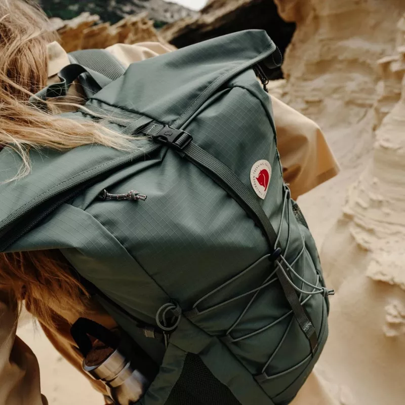 Fjällräven Abisko Hike Foldsack Kuprinė - Patina Green