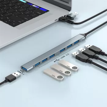 Gembird 7 prievadų USB 3.2 Gen 2 šakotuvas - 6x USB-A 2.0 + 1x USB-A 3.2, sidabrinis