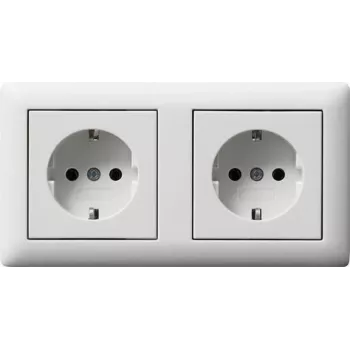 GIRA 479304 SCHUKO 2 vietų iš anksto sujungta kištukinė su rėmeliu, gryna balta
