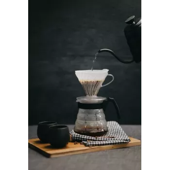 Hario V60 lašininis kavos virimo aparatas plastikinis dydis 02 - skaidrus