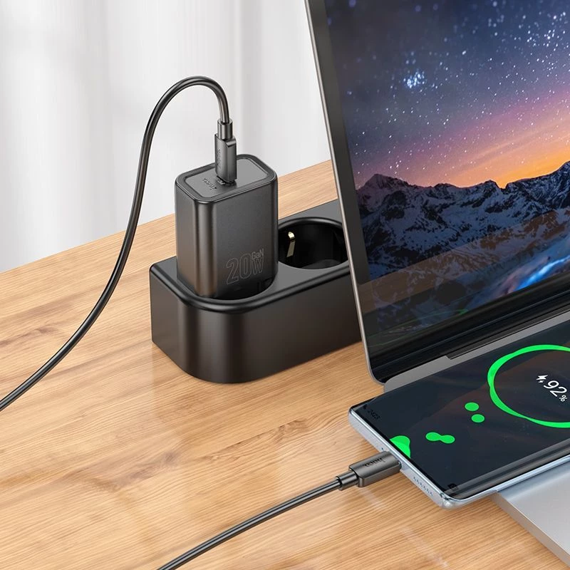 Hoco N60 Gentle Single Port PD20W Charger (EU) Black