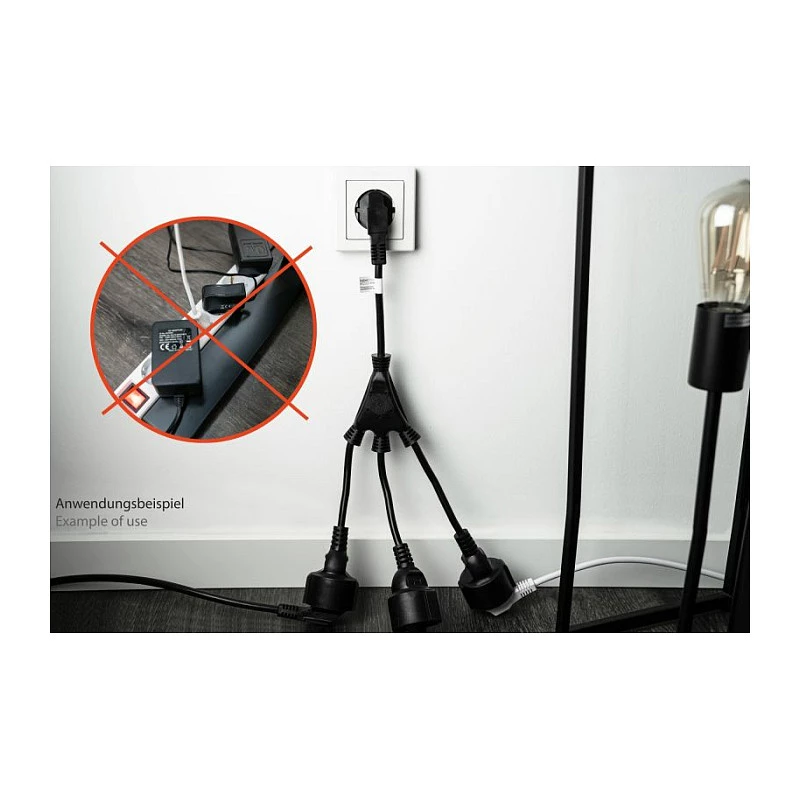 Kabelmeister SK0103-S002 3 krypčių Schuko maitinimo skirstytuvas, 90° kampinis kištukas, 0,2 m laidas, juodas