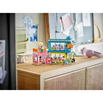 LEGO Friends 42674 Komiksų ir žaidimų parduotuvės statybos rinkinys