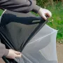 LittleLife Buggy Mosquito Net – Universalus smulkaus tinklelio tinklas nuo vabzdžių vežimėliams ir lopšiams (balta/pilka)