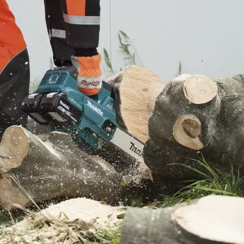 Makita DUC306Z belaidis viršutinės rankenos grandininis pjūklas 36V (2x18V) LXT 30cm strypas
