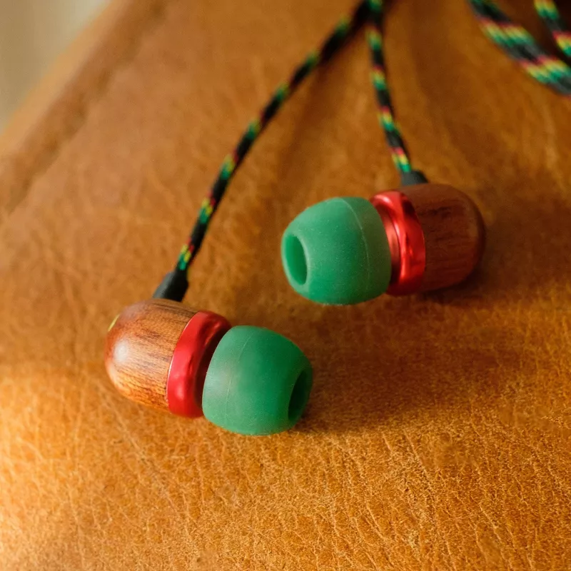 Marley Smile Jamaica In-Ear Wired Earbuds su mikrofonu ir USB-C, 9mm tvarkyklės – Rasta (EM-JE042-RA)