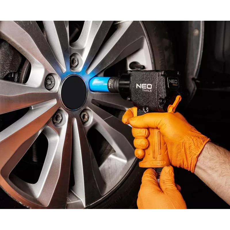 NEO TOOLS 14-004 3,6 V belaidis atsuktuvas su 6 antgaliais ir USB įkrovikliu
