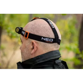 Neo Tools 99-029 2000 liumenų CREE XHP50.2 LED įkraunamas USB žibintuvėlis ant galvos