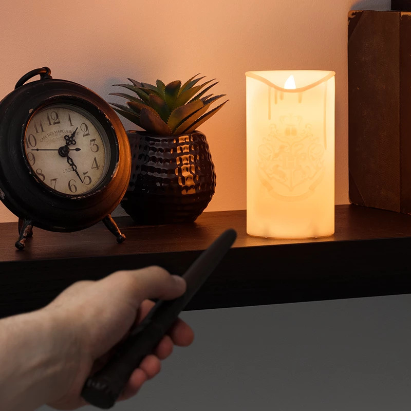Paladone Harry Potter LED žvakių rinkinys su burtų lazdelės nuotolinio valdymo pultu V3 – 10 plūduriuojančių mirgančių žvakių