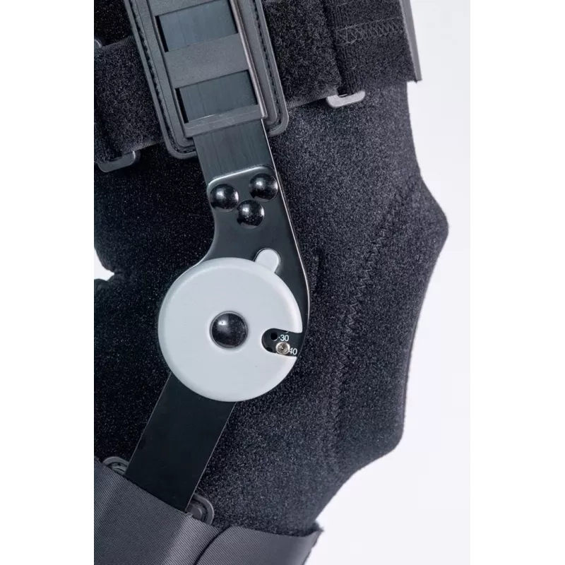 REH Stabilmax O-1243/4XL atviras ilgas kelio įtvaras su reguliuojamais dirželiais, juodas, 4XL