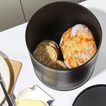 Russell Hobbs RH03269EU7 Briaunuota duonos dėžė, juoda