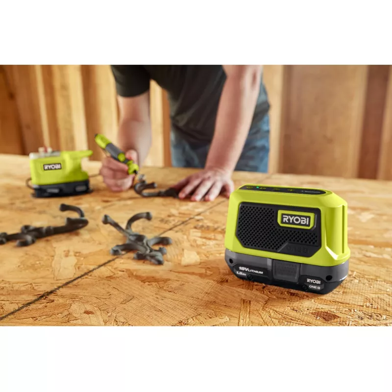 RYOBI ONE+ 18V Bluetooth Mini Garsiakalbis (Žalia/Juoda, Tik Korpusas)