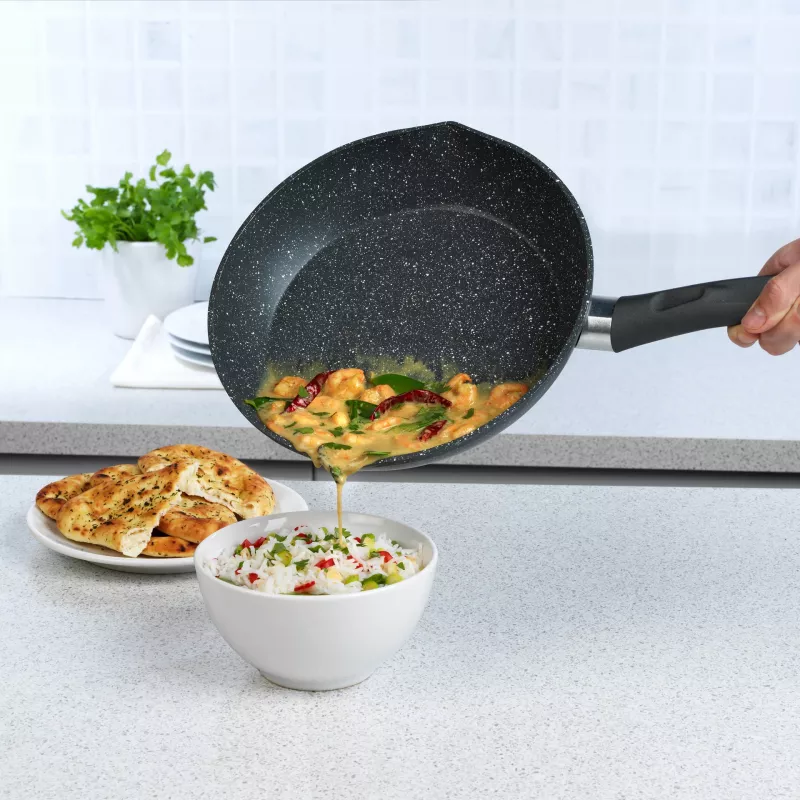 Salter BW09071AR Easy Pour 2 vnt. keptuvių rinkinys - 20 cm ir 24 cm, kaltas aliuminis, be PFOA neprideganti danga, tinka indukcinėms kaitlentėms, juoda/pilka